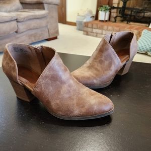 Maurices Cut Out Ankle Boot